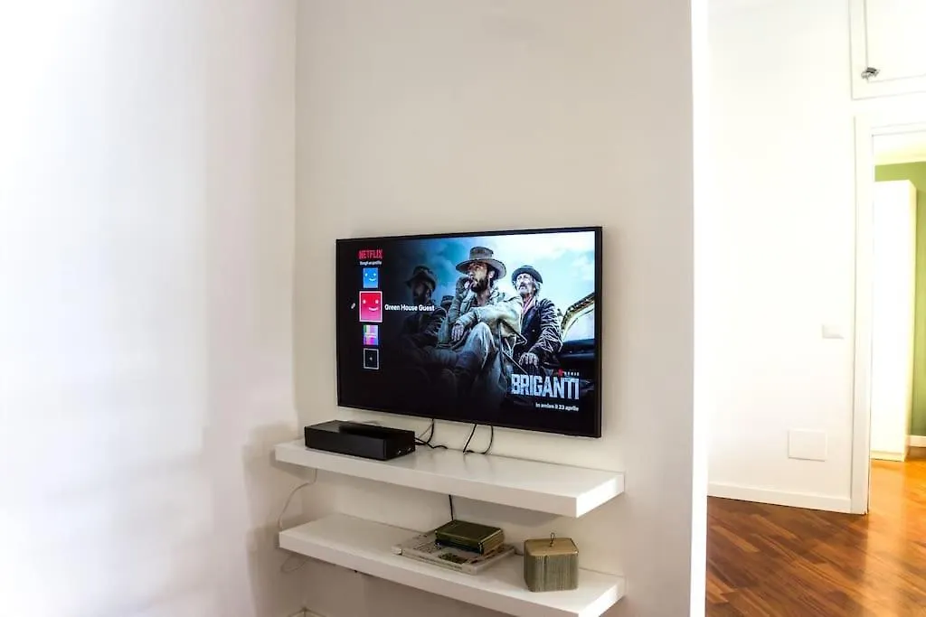 Green House - 20 Min From Milan Center, Free Wifi And Private Parking-1
