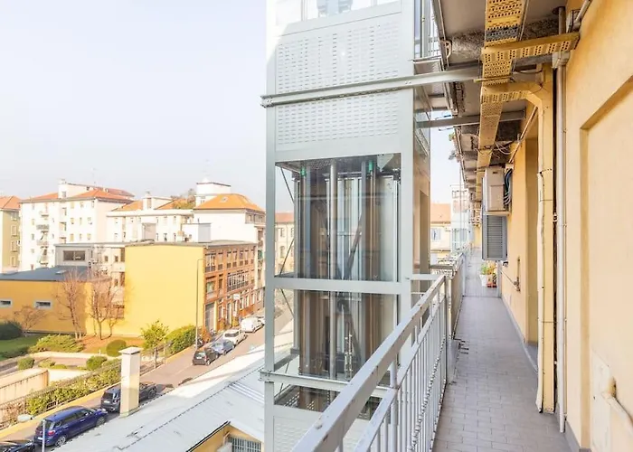 Modern In Centrale Next To Metro M5 - Sarca 73